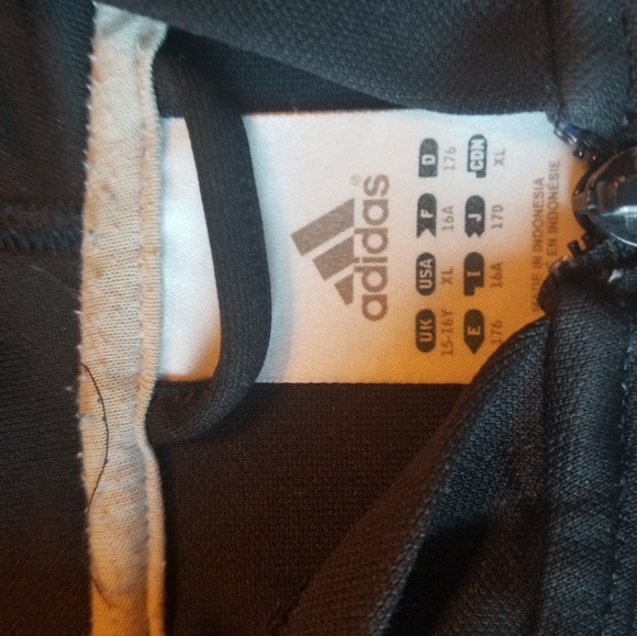 Boys Adidas Jacket - Picture 4 of 4